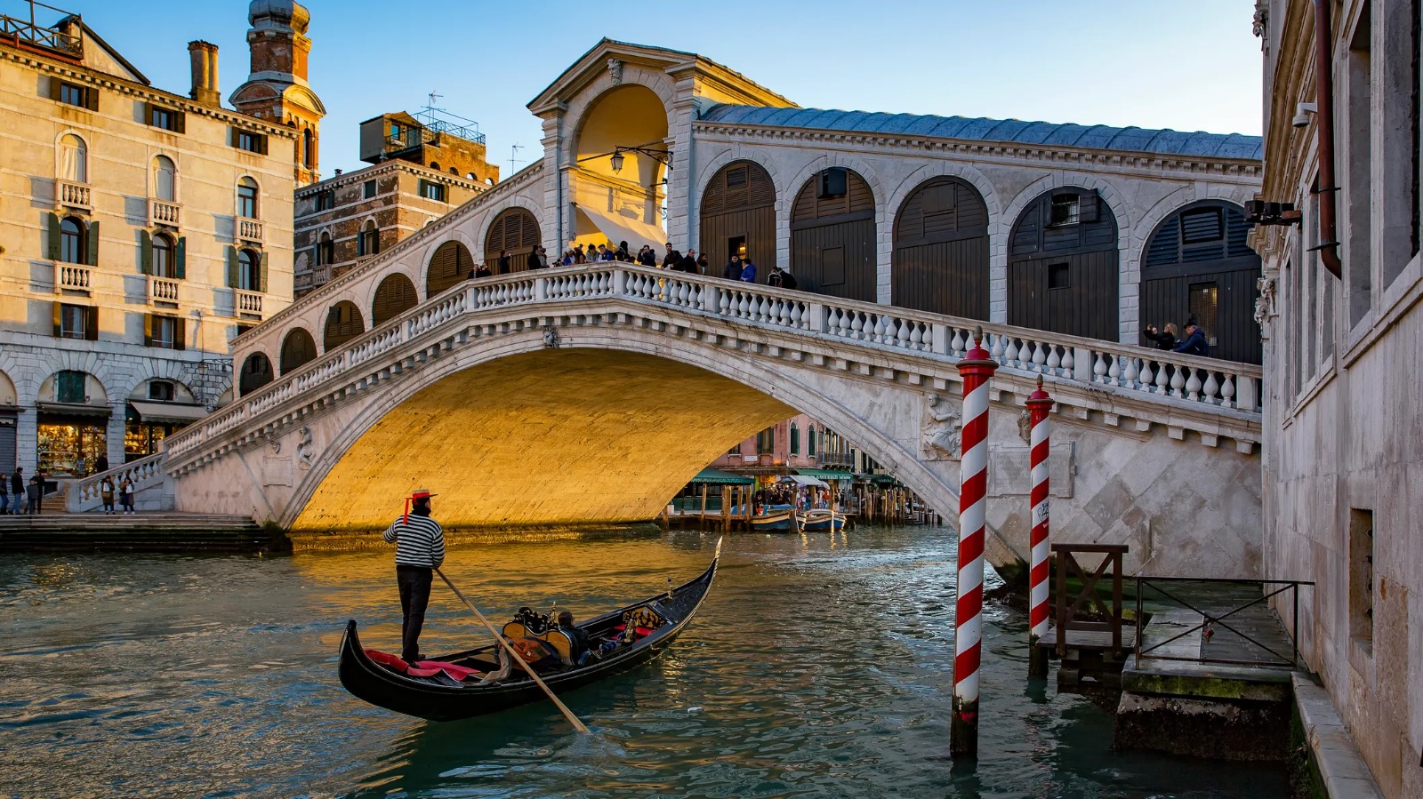 La joya de Italia: Venecia, paseo en góndola por la ciudad de las 18 islas y 455 puentes