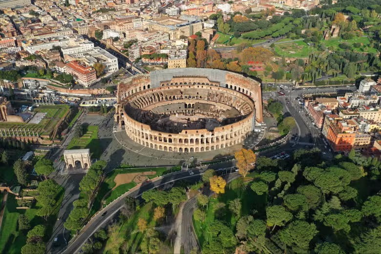 Europa Clásica con Audiencia Papal:  Roma, Venecia, Suiza, París y Madrid
